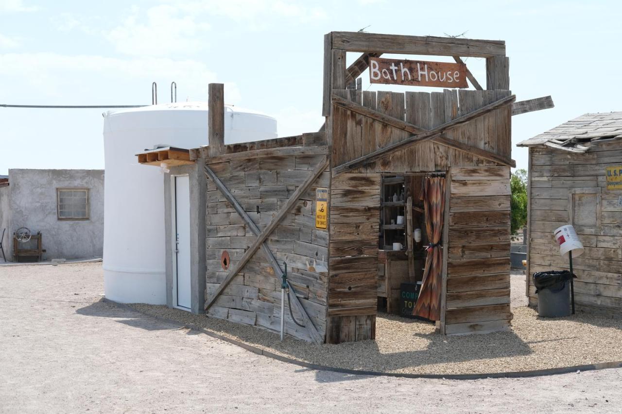 אמרגוסה וואלי Tarantula Ranch Campground & Vineyard Near Death Valley National Park מראה חיצוני תמונה